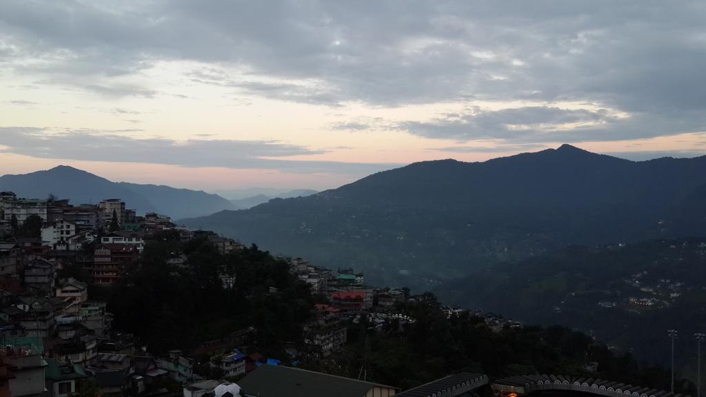 Himalayan Height Hotel Gangtok Buitenkant foto